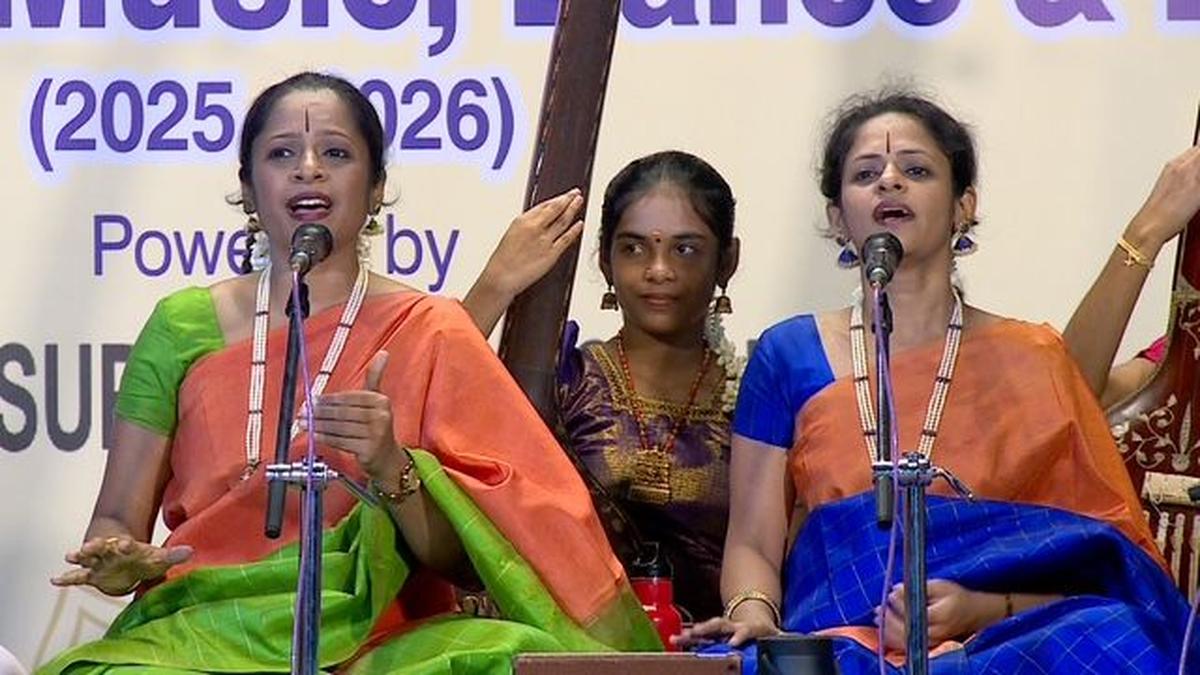 Seamless sibling synergy defined Akkarai Sisters’ concert